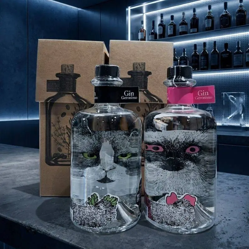 貓迷倫敦琴酒雙瓶組 Geronimo Gin 經典款 + Rose (500ml x2), 含提盒 1 圖克圖克|歐洲草本酒 貓迷倫敦琴酒雙瓶組 Geronimo Gin 經典款 + Rose (500ml x2), 含提盒